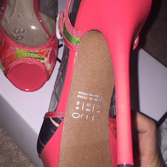 Never worn and with box heels - Picture 3 of 3